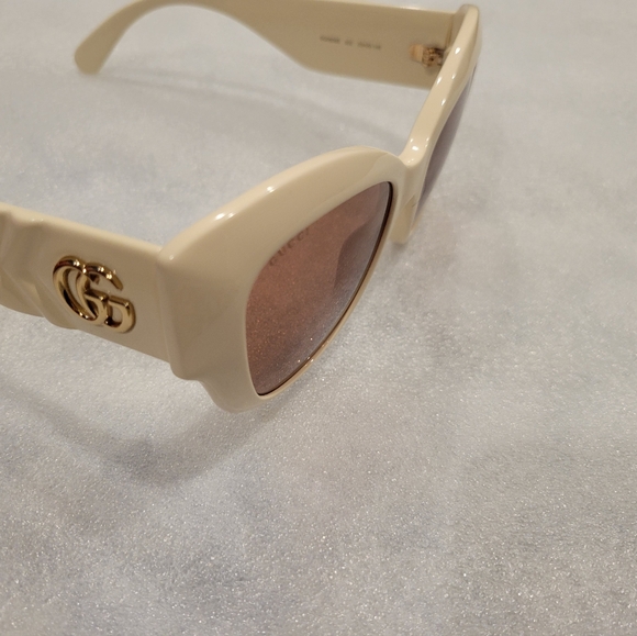 Gucci Sunglasses - Picture 5 of 8